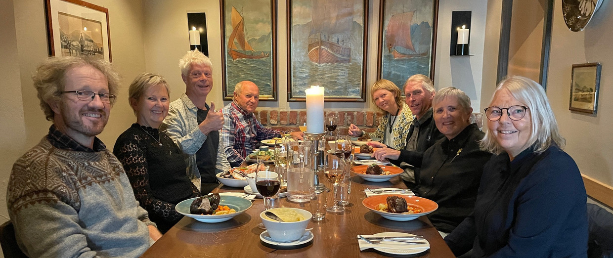 Thomas Hellum, Grethe Higraff, Kai Stokkeland, Cato Kristensen, Dagmar Blaasvær, Ragnar Tjøstheim, Siri Bjelland Berven, Ruth Følstad